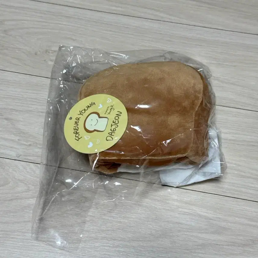 [BUNJANG] foreveryoung Merchandise SIKPPANG Doll / 대전 foreveryoung  엠디 식빵 인형