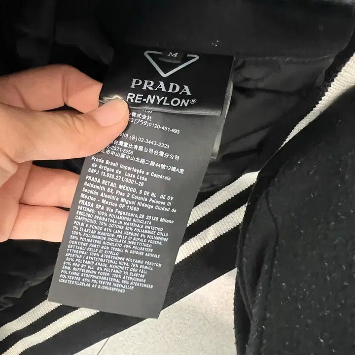 [BUNJANG] Prada Re-Nylon Bomber Padded Jacket (Size M) / (새상품)24FW 프라다 리나일론 봄버 패딩 자켓(M사이즈)