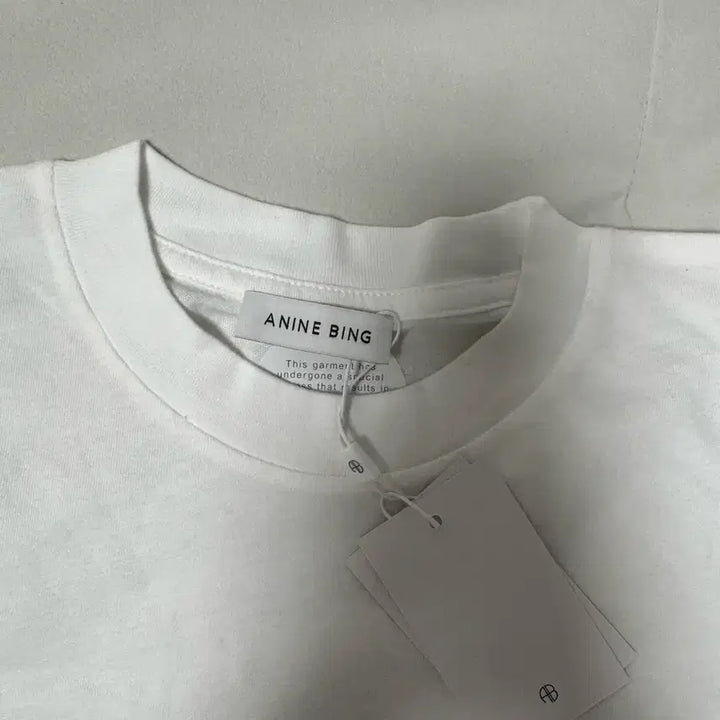 [BUNJANG] Anibing T-shirt / 애니빙 반팔