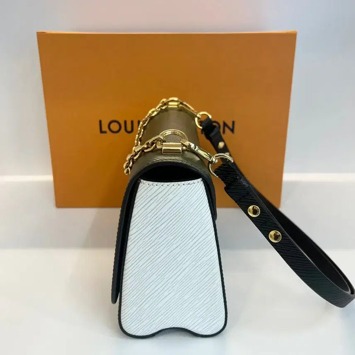 [BUNJANG] Louis Vuitton Twist MM Chain Shoulder Bag Epi Quartz Khaki Gold M53597 / 루이비통 트위스트 MM 체인 숄더백 에피 쿼츠 카키 금장 M53597
