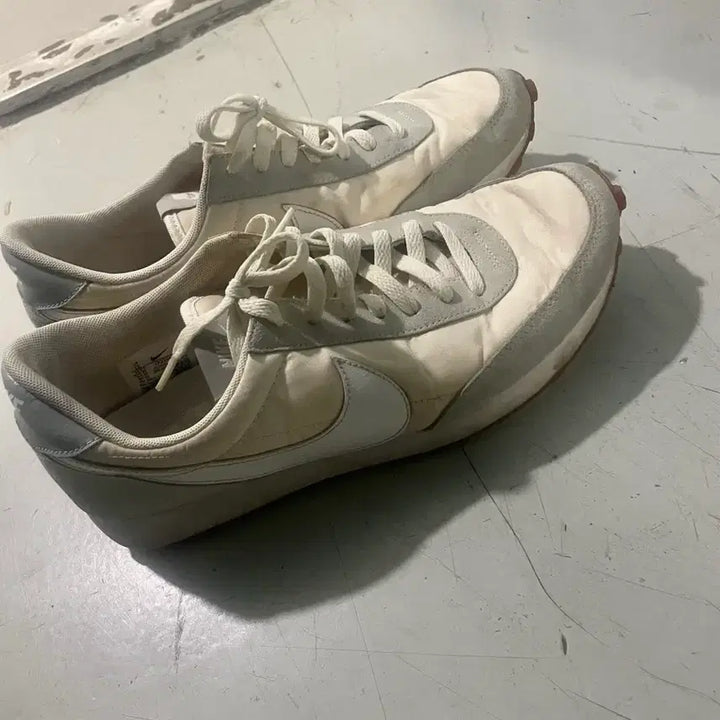 [BUNJANG] Nike Daybreak Sneakers / 나이키 데이브레이크 운동화 판매합니다 280