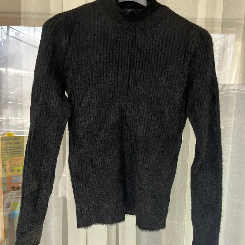 [BUNJANG] Recove Wing Yarn Shirred Mock Neck Knit Top / 레코브 날개사 셔링 반목폴라 free