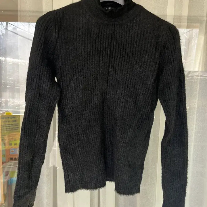 [BUNJANG] Recove Wing Yarn Shirred Mock Neck Knit Top / 레코브 날개사 셔링 반목폴라 free
