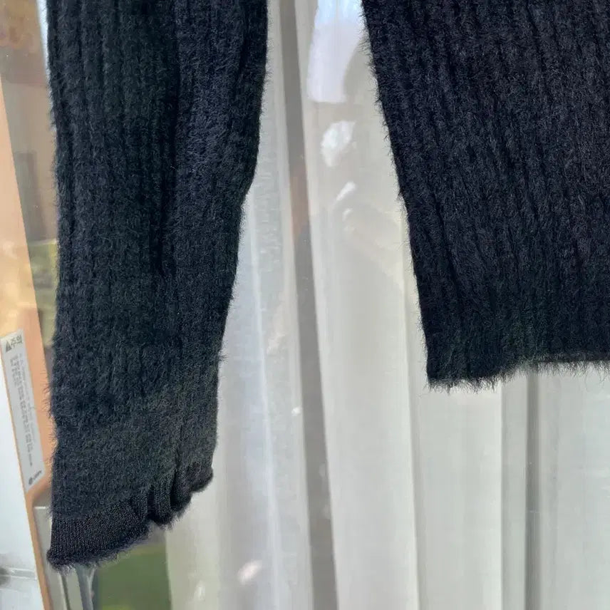[BUNJANG] Recove Wing Yarn Shirred Mock Neck Knit Top / 레코브 날개사 셔링 반목폴라 free