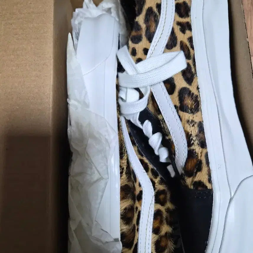 [BUNJANG] Vans Old Skool Leopard Sneakers / 반스 올드스쿨 레오파드 스니커즈