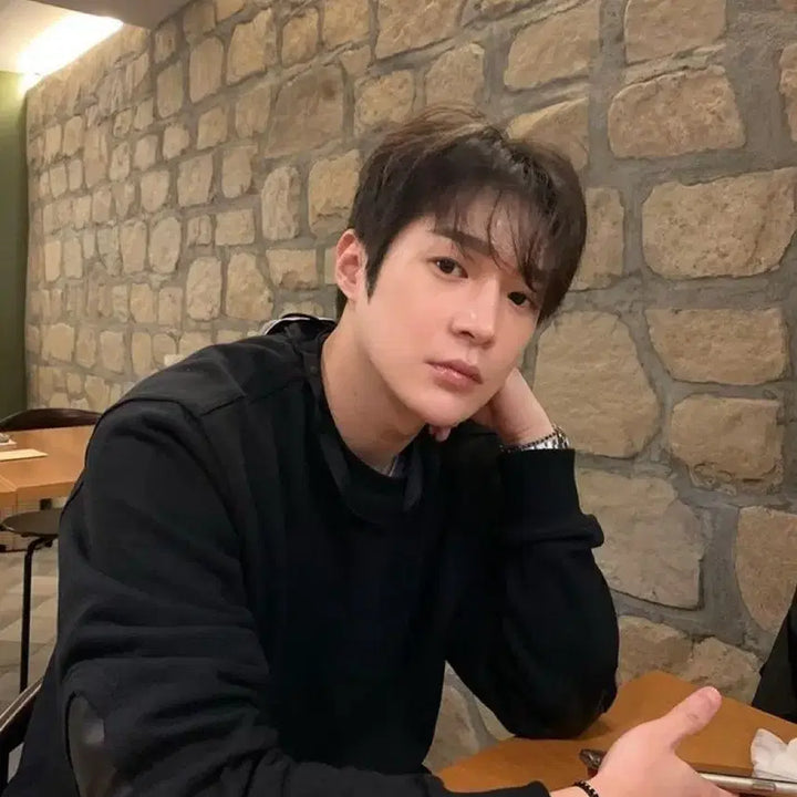 [BUNJANG] Maison Margiela Elbow Patch Cardigan / [50] 메종 마르지엘라 엘보우 엘보 패치 레더 가죽 맨투맨 스웻셔츠