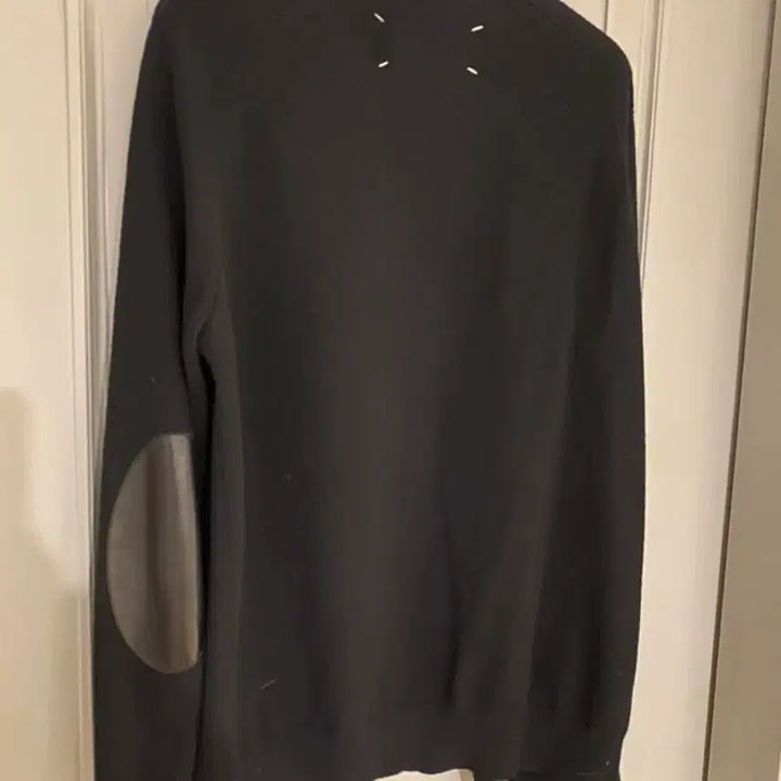 [BUNJANG] Maison Margiela Elbow Patch Cardigan / [50] 메종 마르지엘라 엘보우 엘보 패치 레더 가죽 맨투맨 스웻셔츠