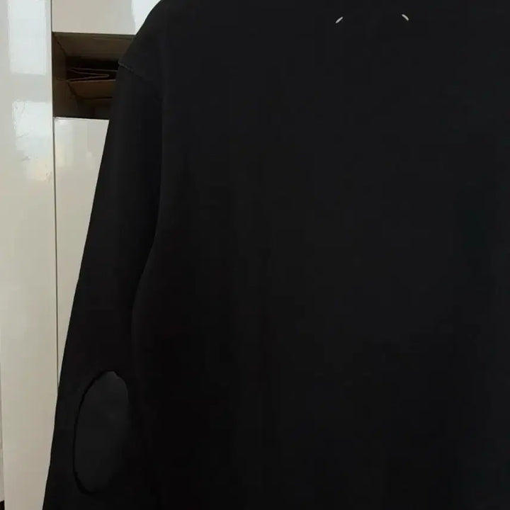 [BUNJANG] Maison Margiela Elbow Patch Cardigan / [50] 메종 마르지엘라 엘보우 엘보 패치 레더 가죽 맨투맨 스웻셔츠