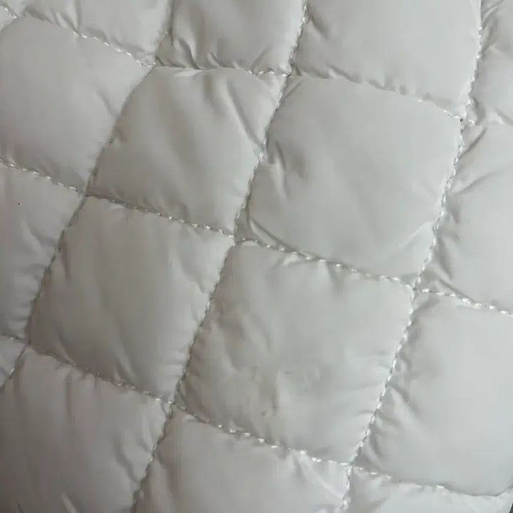 [BUNJANG] Ivory Padded Backpack / 겨울 패딩 백팩 가방 베낭 폭닥 귀여운 아방