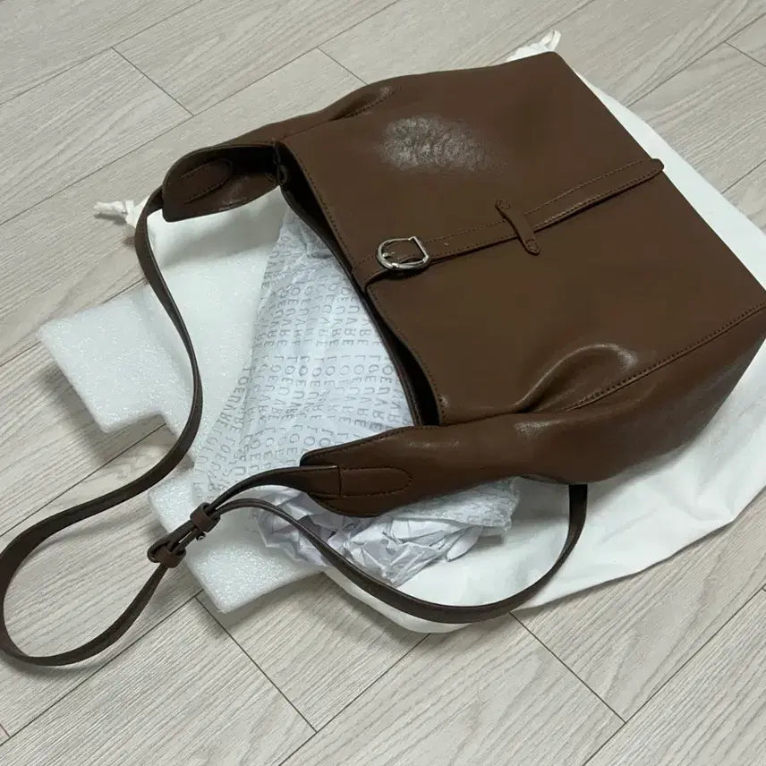 [BUNJANG] Loeuvre Marianne Small Shoulder Bag - Hazel Brown / 루에브르 marianne 숄더백 스몰 헤이즐 브라운