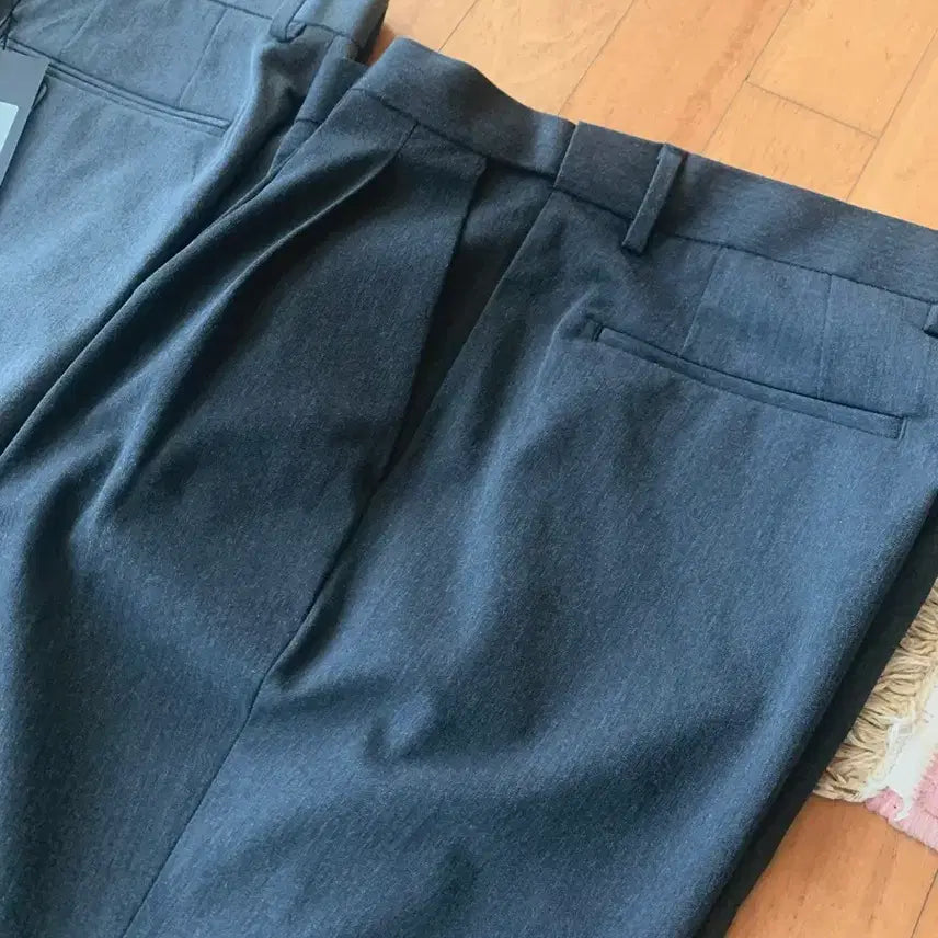 [BUNJANG] Musinsa Standard Two-Tuck Wide Slacks (31) - Bundle Set / 무탠다드 투턱 와이드 슬랙스 31사이즈 2종