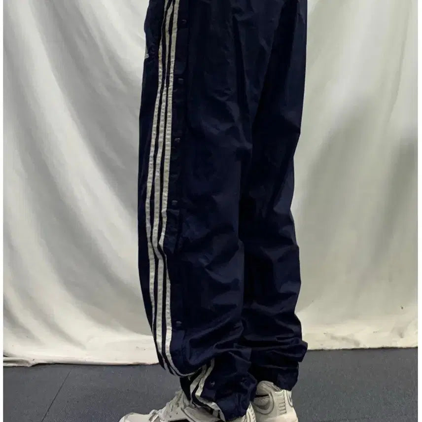 [BUNJANG] Adidas Navy Three-Stripe Training Pants / 아디다스 단추 네이비 3선 트레이닝 팬츠