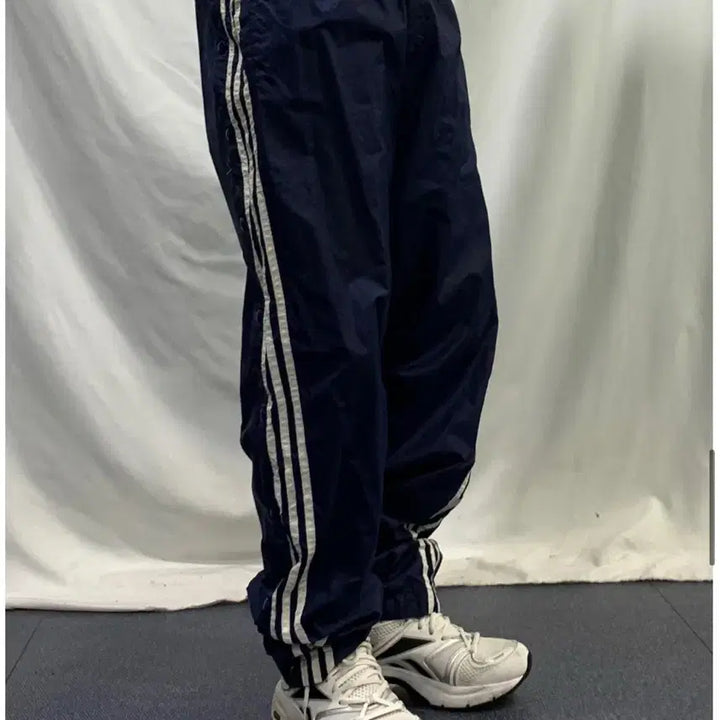 [BUNJANG] Adidas Navy Three-Stripe Training Pants / 아디다스 단추 네이비 3선 트레이닝 팬츠
