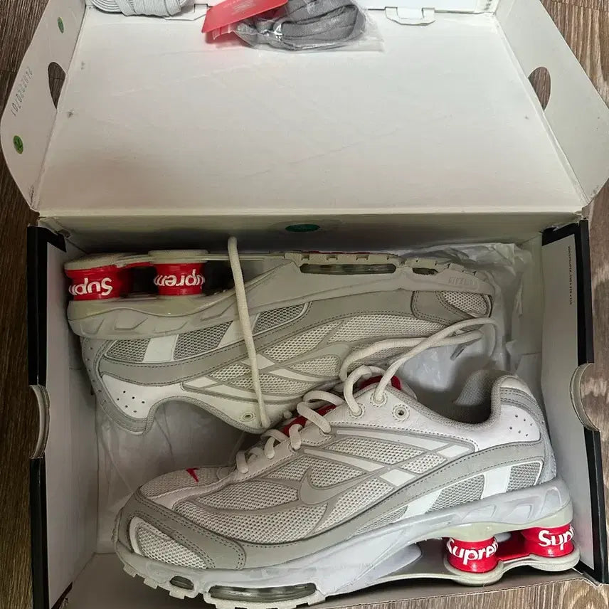 [BUNJANG] Nike x Supreme Shox Ride 2 SP White Sneakers / 나이키 x 슈프림 샥스 라이드 2 SP 화이트