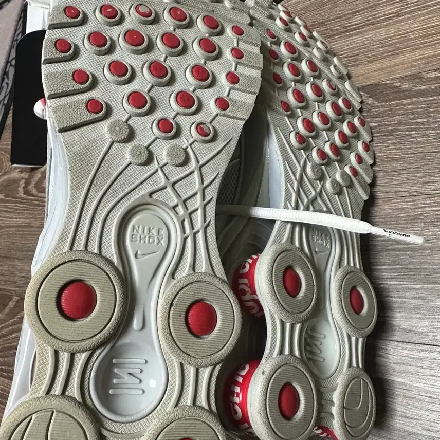 [BUNJANG] Nike x Supreme Shox Ride 2 SP White Sneakers / 나이키 x 슈프림 샥스 라이드 2 SP 화이트