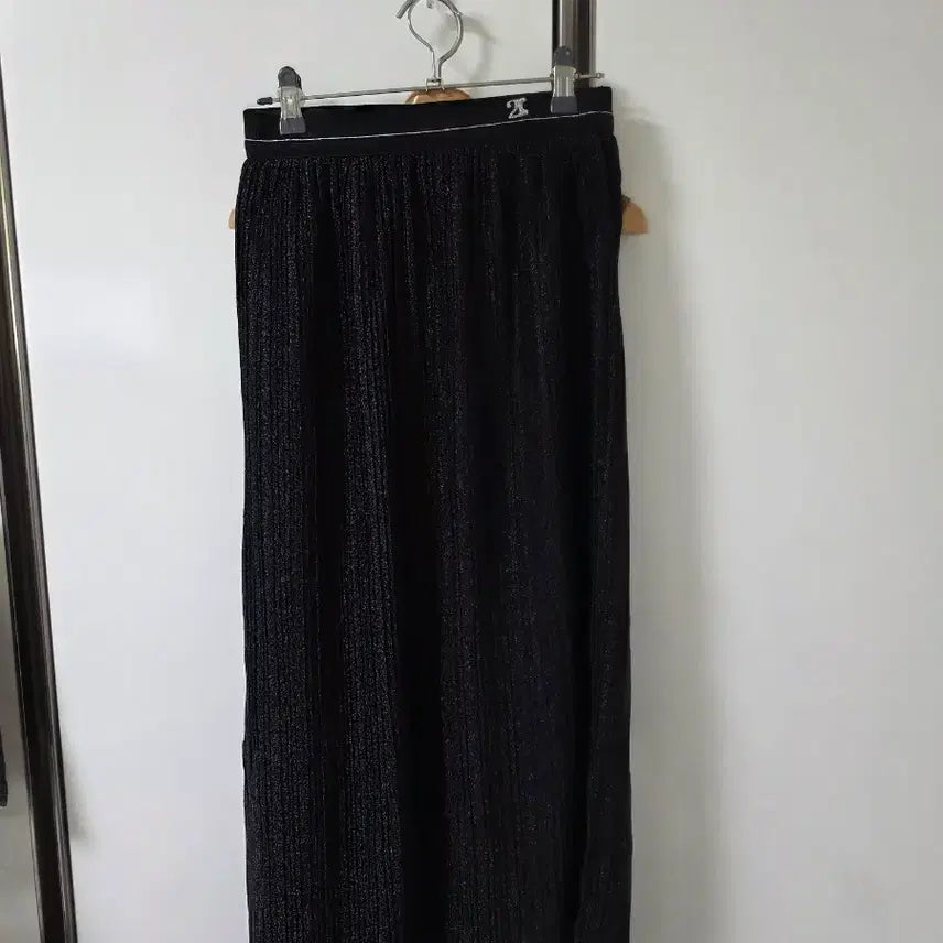 [SOLD OUT] 잇미샤 블랙 주름 롱 스커트