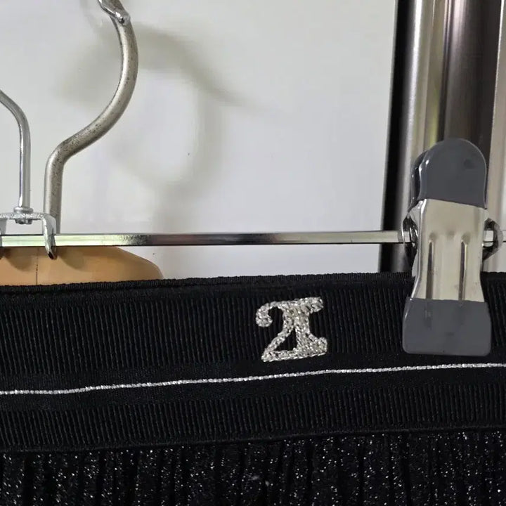 [SOLD OUT] 잇미샤 블랙 주름 롱 스커트