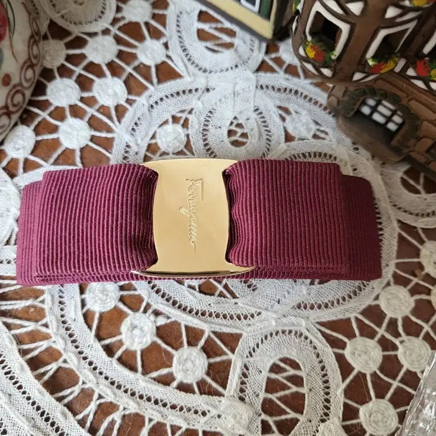 [BUNJANG] Ferragamo Vara Hairpin / 페라가모 바라 헤어핀