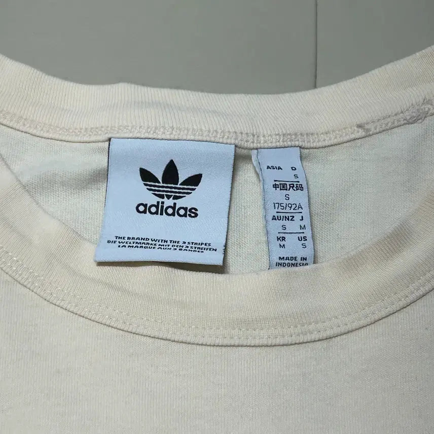 [BUNJANG] Adidas Short Sleeve T-shirt (Size M) / 아디다스 반팔티 M