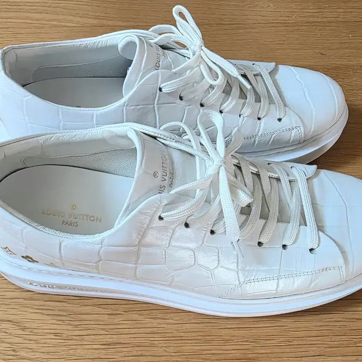 [BUNJANG] Louis Vuitton Beverly Hills White Sneakers / 루이비통 비버리힐즈 화이트 스니커즈