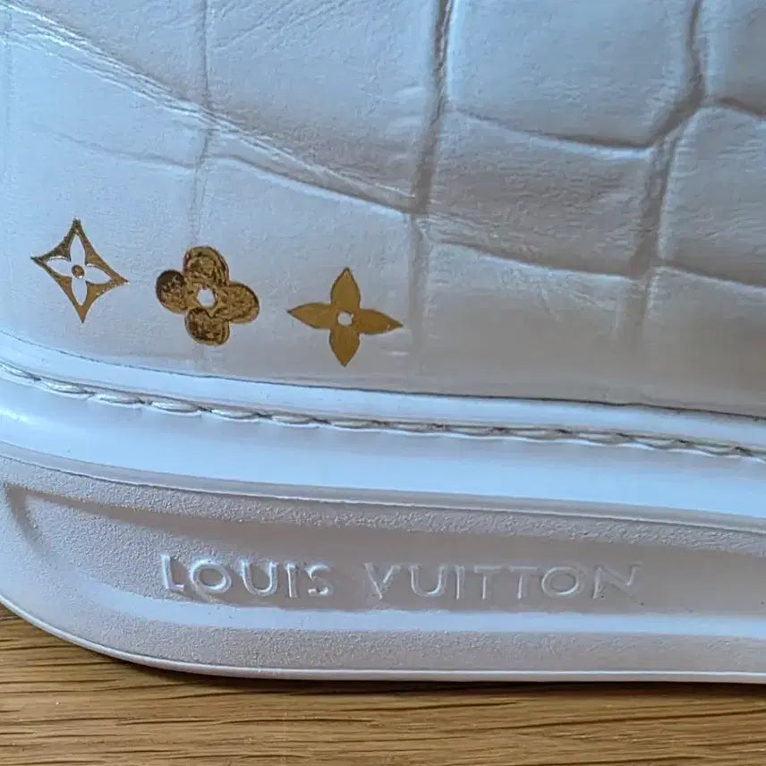 [BUNJANG] Louis Vuitton Beverly Hills White Sneakers / 루이비통 비버리힐즈 화이트 스니커즈