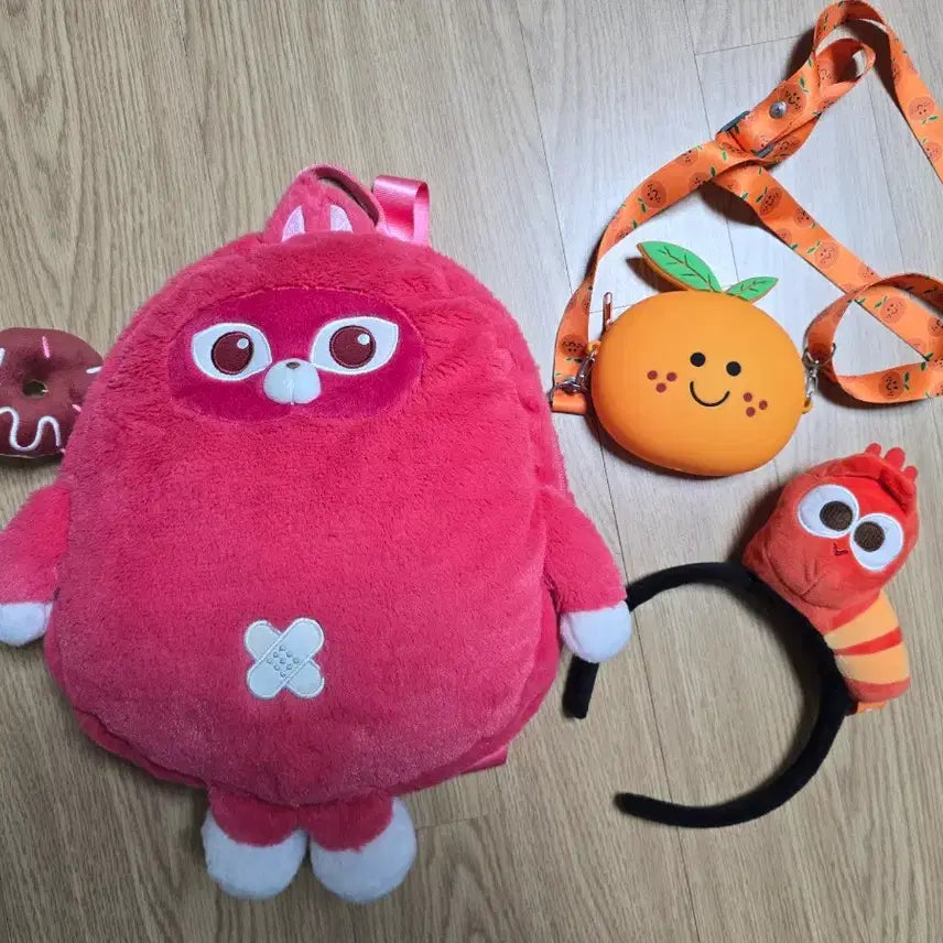 [BUNJANG] Shinhwa World Accessories Bundle / 신화월드 굿즈 가방, 라가머리띠, 제주감귤가방 일괄