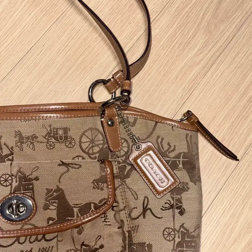 [BUNJANG] Coach Carriage Gallery Shoulder Bag / 코치 coach 마차갤러리 사륜마차 숄더백 쇼퍼백