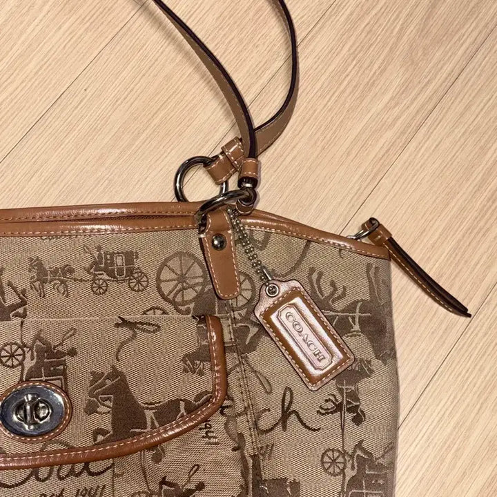 [BUNJANG] Coach Carriage Gallery Shoulder Bag / 코치 coach 마차갤러리 사륜마차 숄더백 쇼퍼백