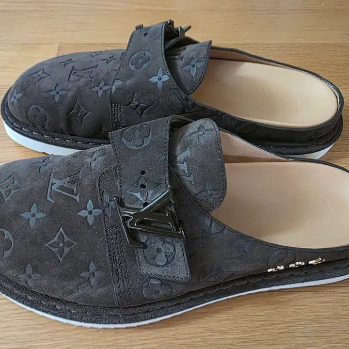 [BUNJANG] Louis Vuitton LV Easy Mule / 루이비통 LV 이지 뮬 9사이즈