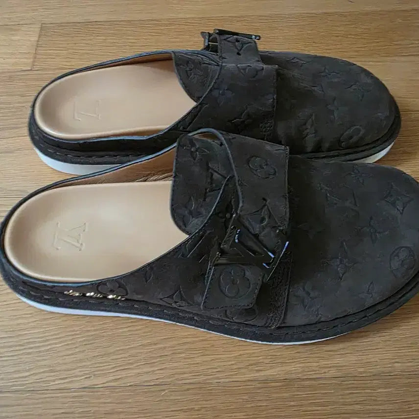 [BUNJANG] Louis Vuitton LV Easy Mule / 루이비통 LV 이지 뮬 9사이즈