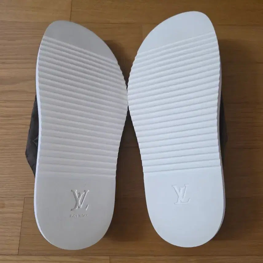 [BUNJANG] Louis Vuitton LV Easy Mule / 루이비통 LV 이지 뮬 9사이즈