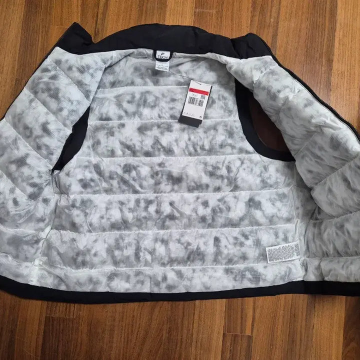 [BUNJANG] Nike Padded Vest / 나이키 블랙 패딩 조끼 베스트