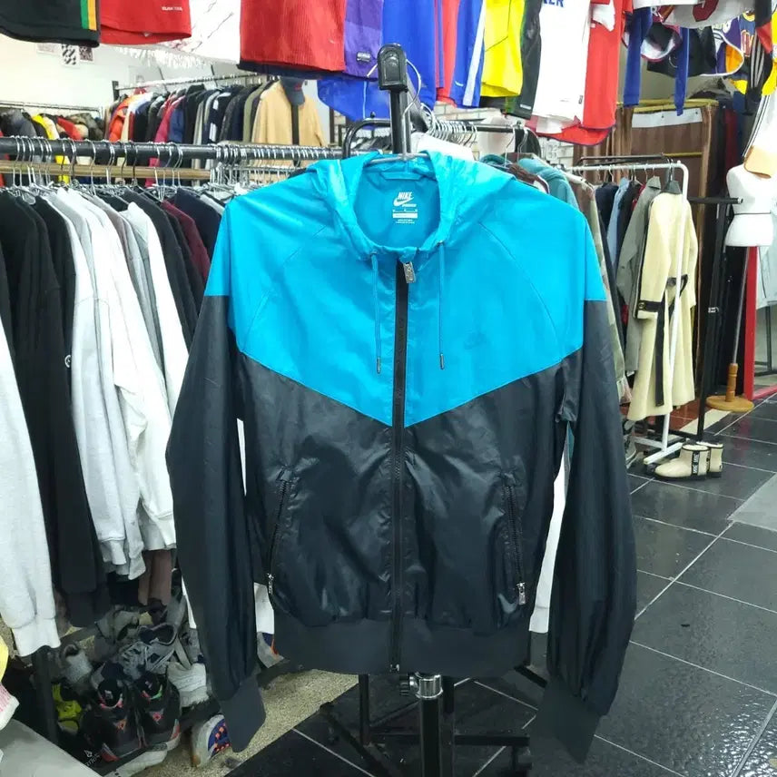 [BUNJANG] Nike Windbreaker Jacket / 나이키바람막이 M