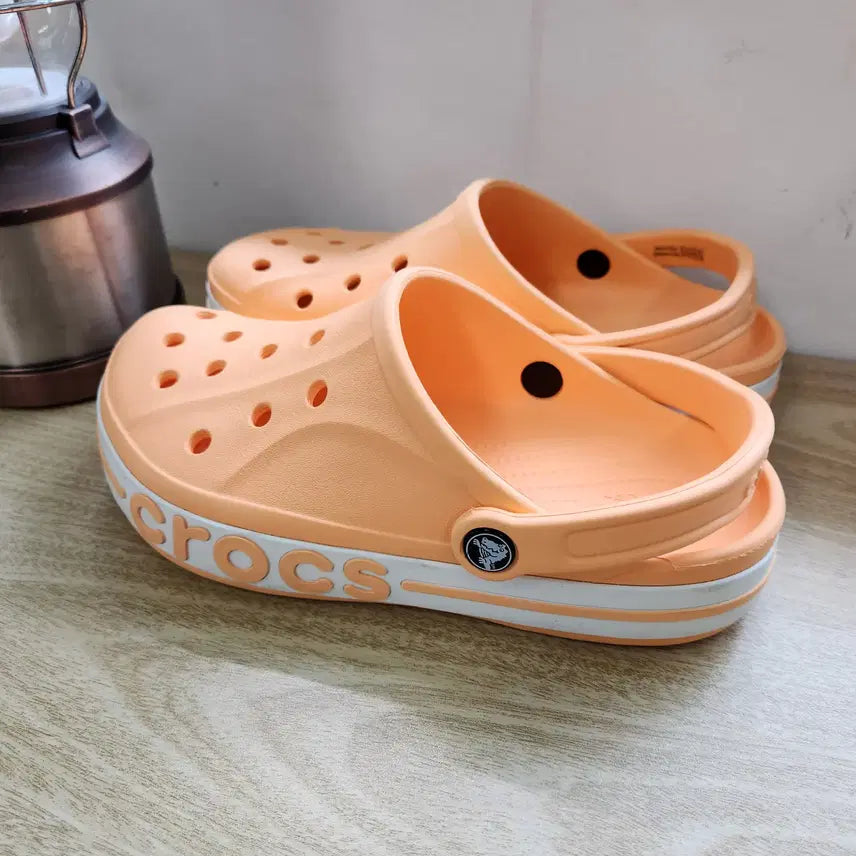 [BUNJANG] Crocs Orange Clogs / 크록스 신발 2번 착용 오렌지색 주황색 살구색