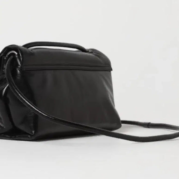 [BUNJANG] AMI Leather Shoulder Bag / (미시착 새상품) 아미 불레부 레더 숄더백