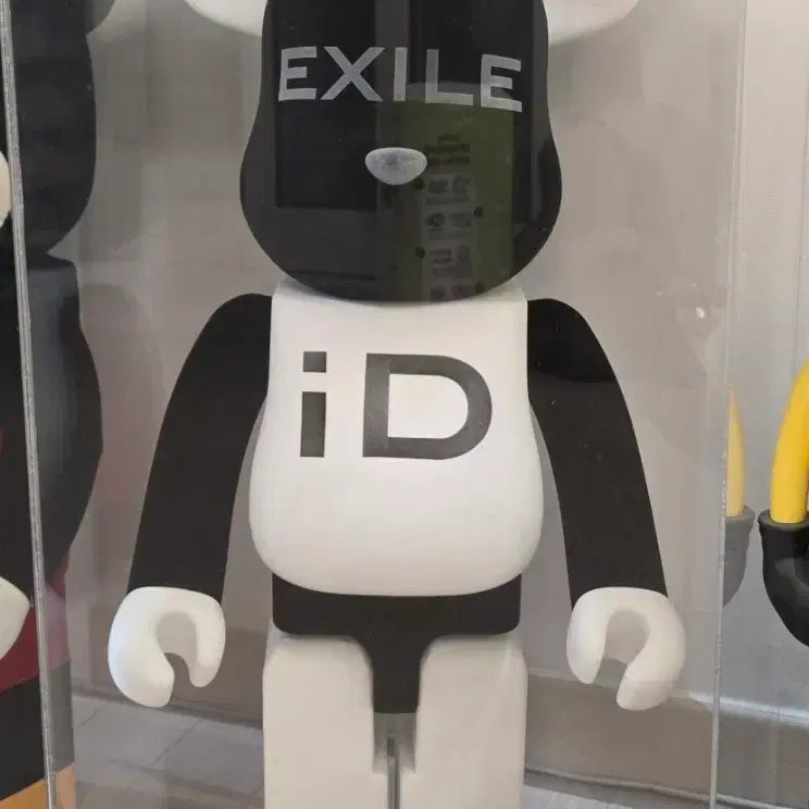 [BUNJANG] EXILE iD Bearbrick 1000% / 메디콤토이 베어브릭 EXILE iD 1000%