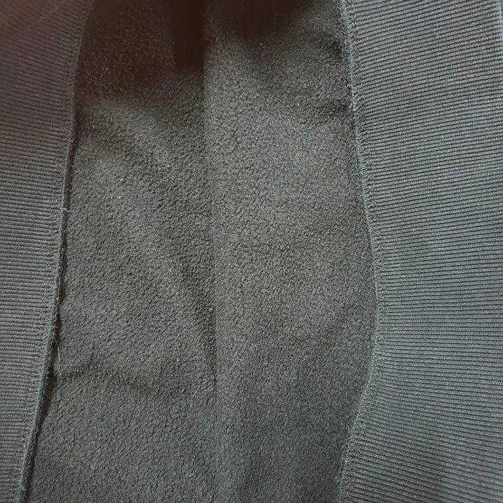 [BUNJANG] Discovery Black Sweatshirt / DISCOVERY 디스커버리 연블랙톤 안감기모 맨투맨