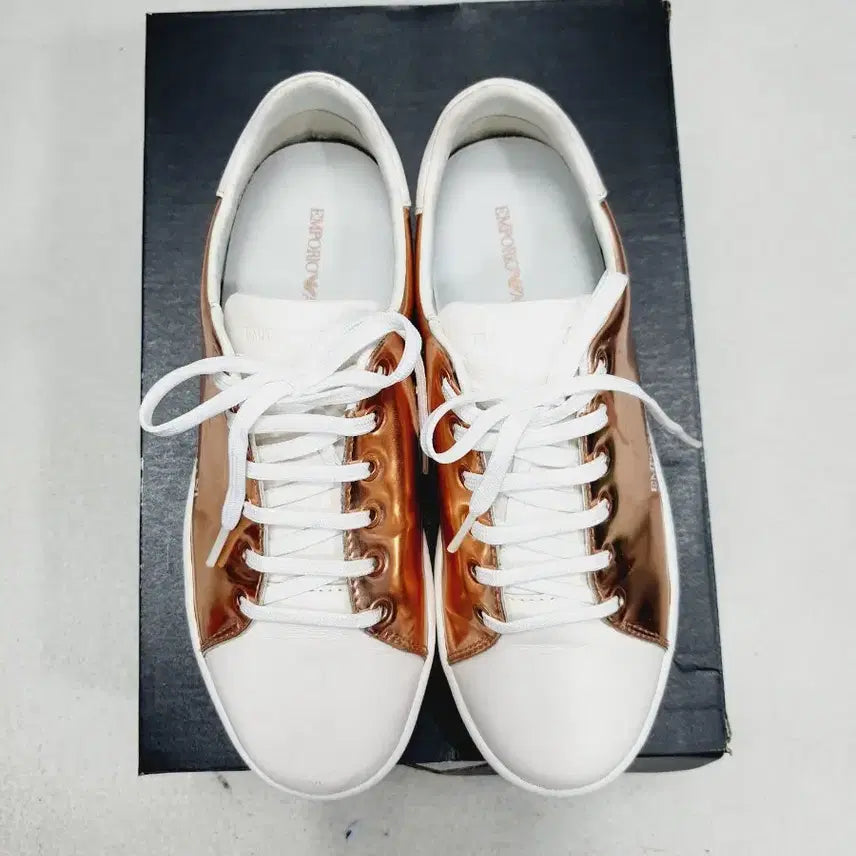 [BUNJANG] Emporio Armani Sneakers (230-235mm) / 엠포리오 아르마니 스니커즈 230~235