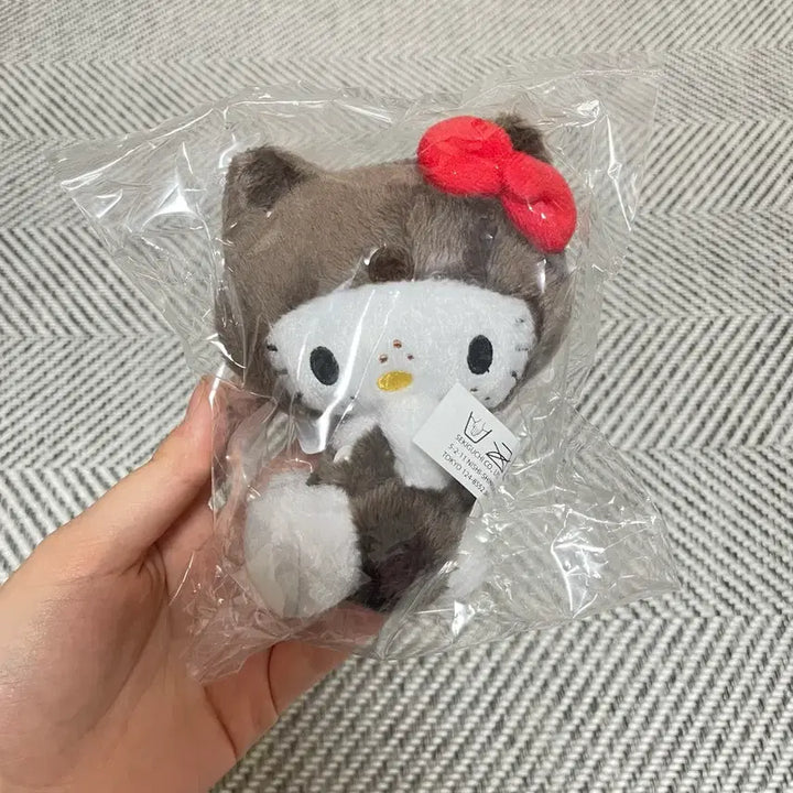 [BUNJANG] Blackpink Jisoo Hello Kitty Collaboration Keyring / 몬치치 헬로키티x지수 콜라보 키티 세트