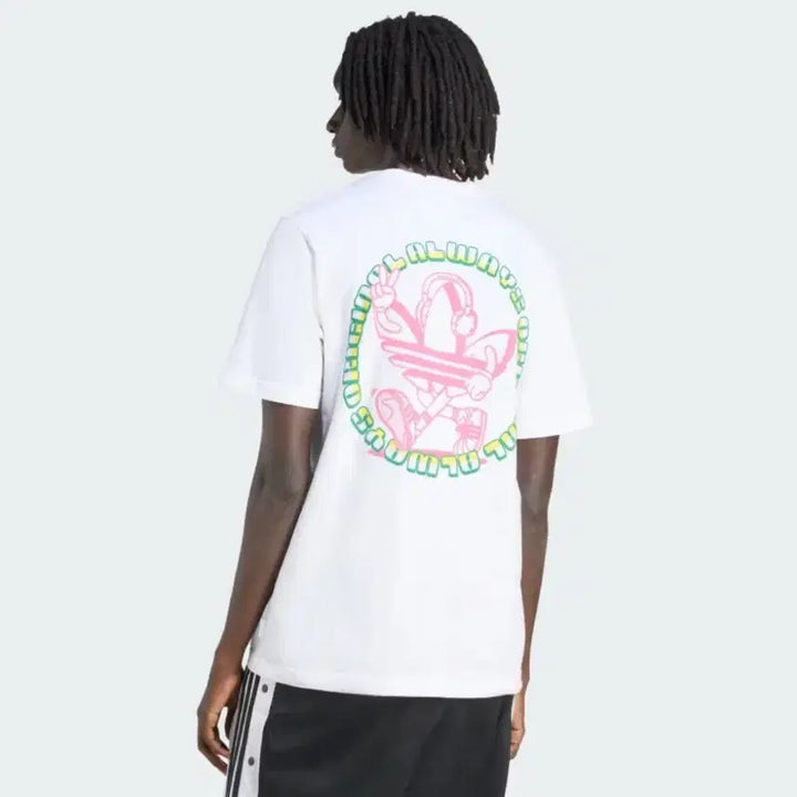 [BUNJANG] Adidas White Graphic Short Sleeve T-shirt / 아디다스 화이트 그래픽 반팔 티셔츠