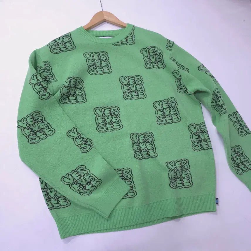 [BUNJANG] YESEYESEE Unisex Logo Knit - L / 예스아이씨) YESEYESEE 공용 로고 니트 -L