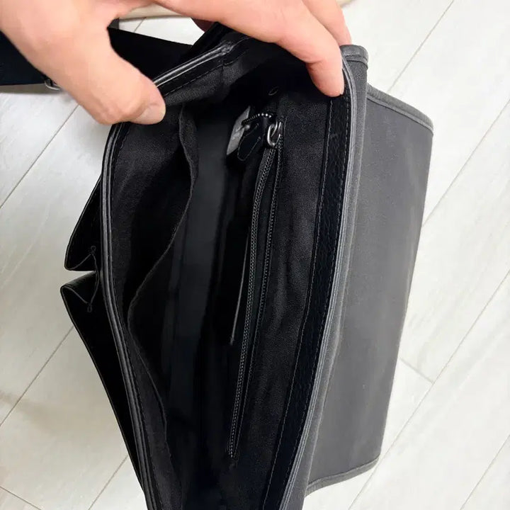 [BUNJANG] Coach Messenger Bag / 코치 남성 메신저백