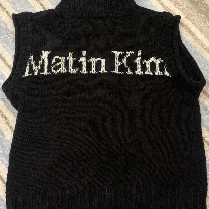 [BUNJANG] Matinkim Knit Vest / 마뗑킴 니트조끼