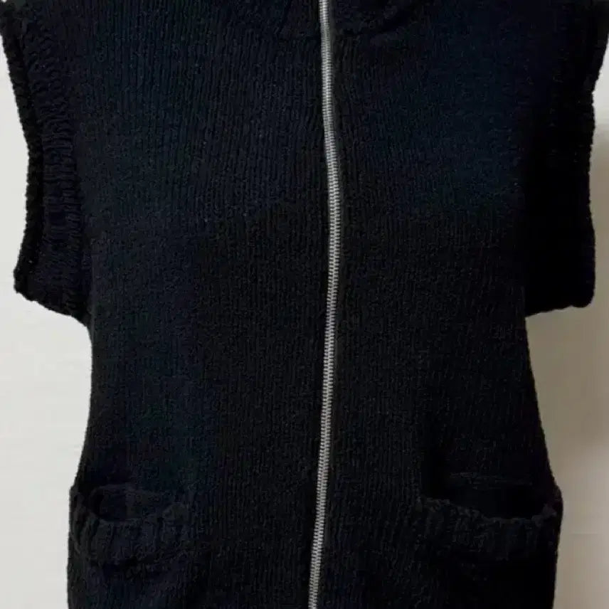 [BUNJANG] Matinkim Knit Vest / 마뗑킴 니트조끼