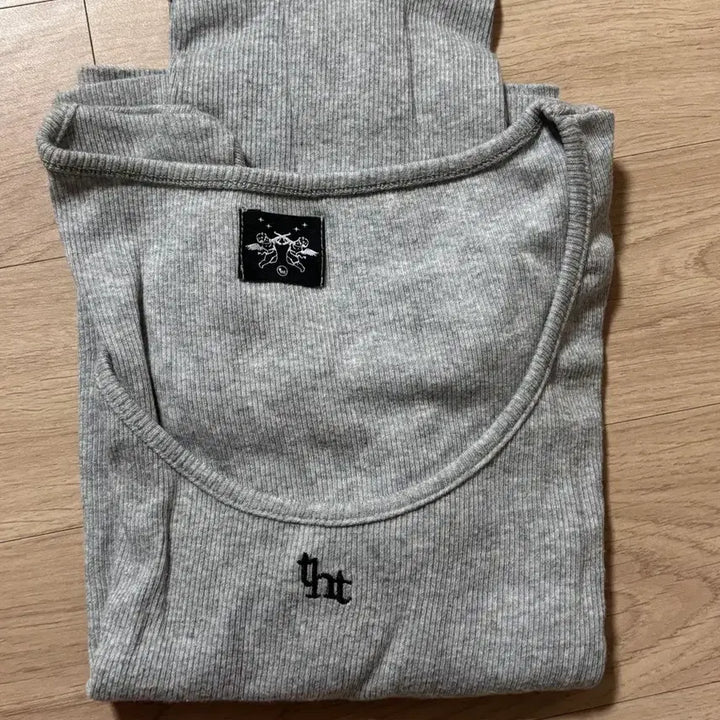 [BUNJANG] 3 Times Logo Tee / 쓰리타임즈 로고티 그레이 ribbed logo tee