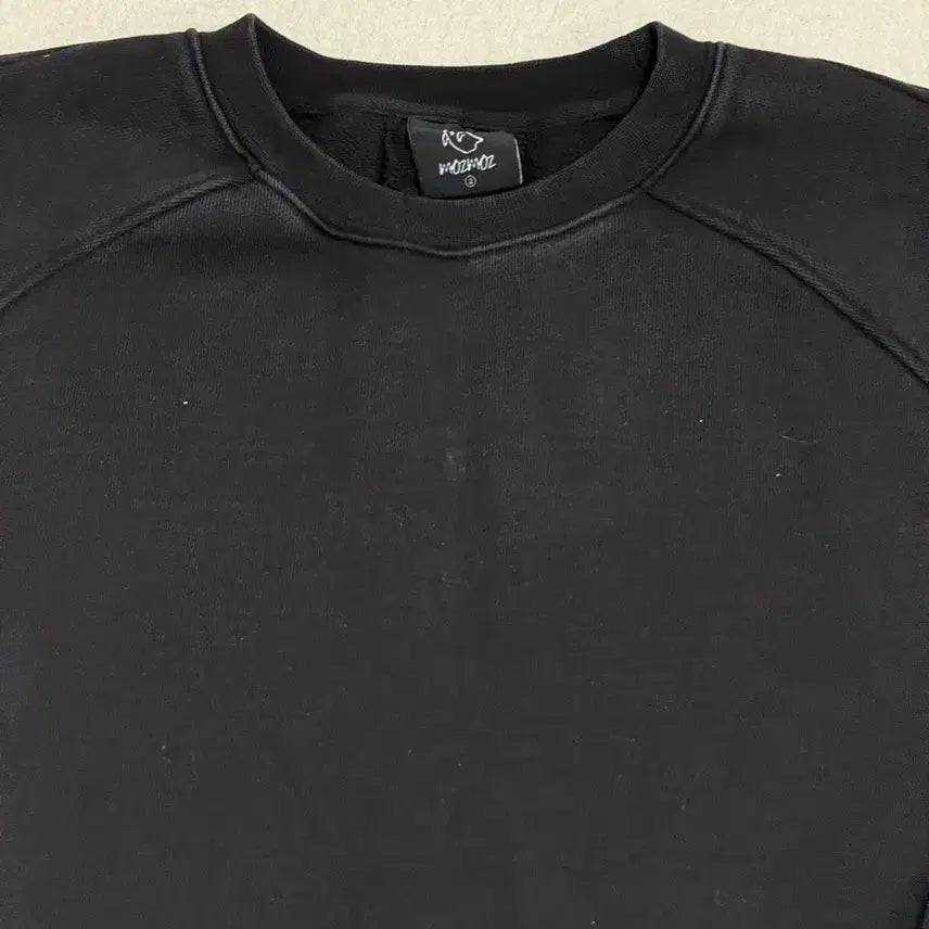 [BUNJANG] Modsmolds Pigment Sweatshirt - Black / 모즈모즈 피그먼트 맨투맨 티셔츠 2