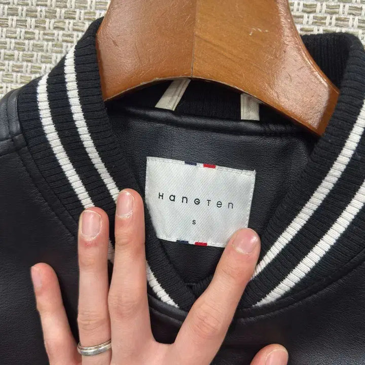 [BUNJANG] Hang Ten Casual Short Varsity Jacket / 행텐 캐주얼 숏 바시티자켓 야구잠바 S M10507