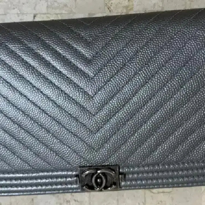 [BUNJANG] Chanel Boy Caviar Flap Long Wallet / 샤넬 보이 캐비어 플랩 장지갑
