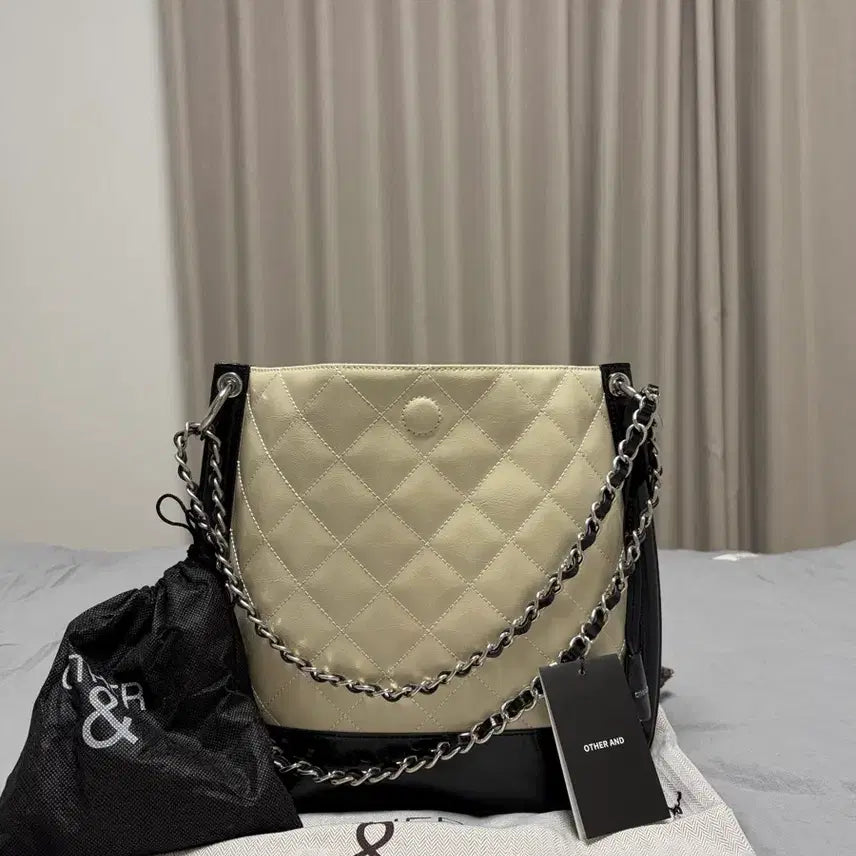 [BUNJANG] Other And Kama Beige Bag / 아더앤드 카마백 베이지(가격 인하X)