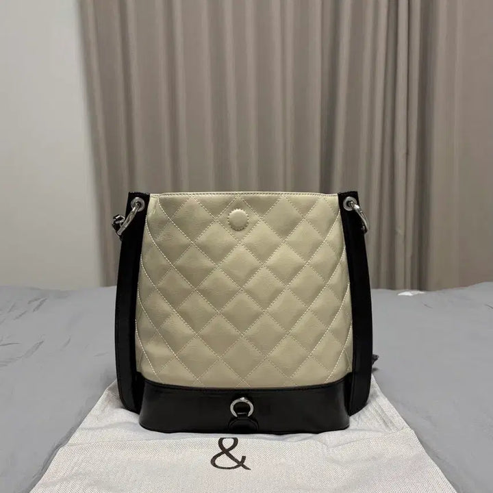 [BUNJANG] Other And Kama Beige Bag / 아더앤드 카마백 베이지(가격 인하X)